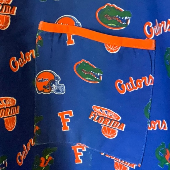 Dudz University of Florida Gators Logos Men’s Medical Hospital Scrub Top Size L - Picture 5 of 10